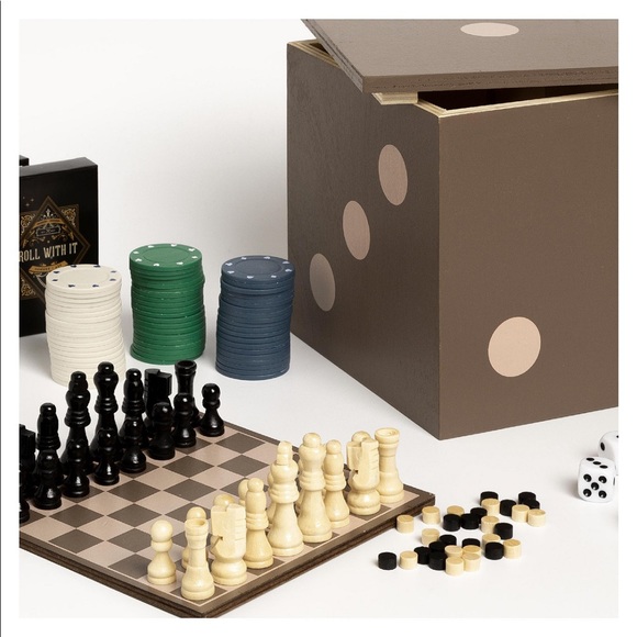 5- in 1- Dice Box Game Set